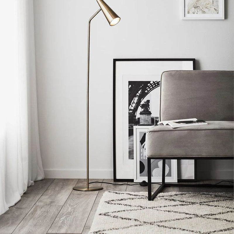 Markslöjd Peak 1L floor lamp, 138 cm