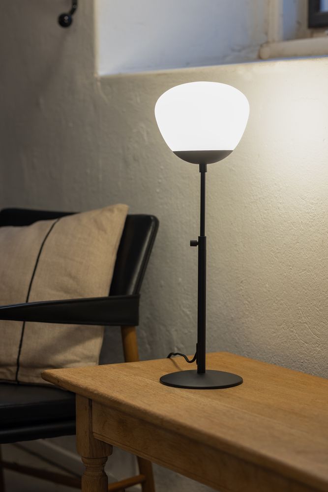 Markslöjd Rise 1L table lamp, H 60cm E14