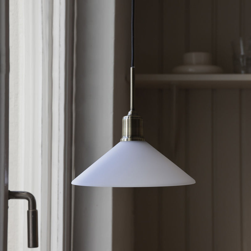 Markslöjd Vela 1L pendant lamp antique brass E27