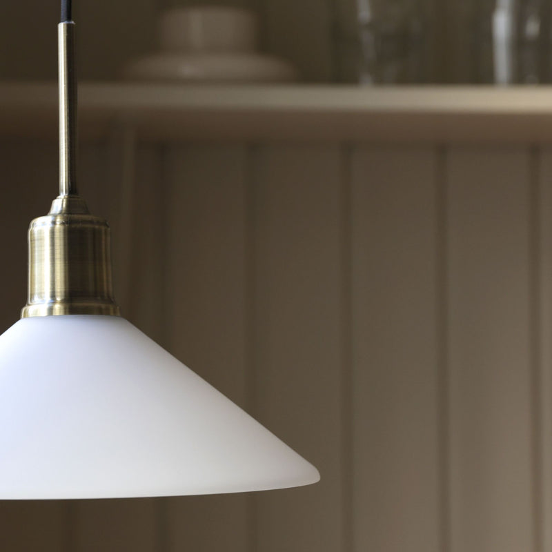 Markslöjd Vela 1L pendant lamp antique brass E27