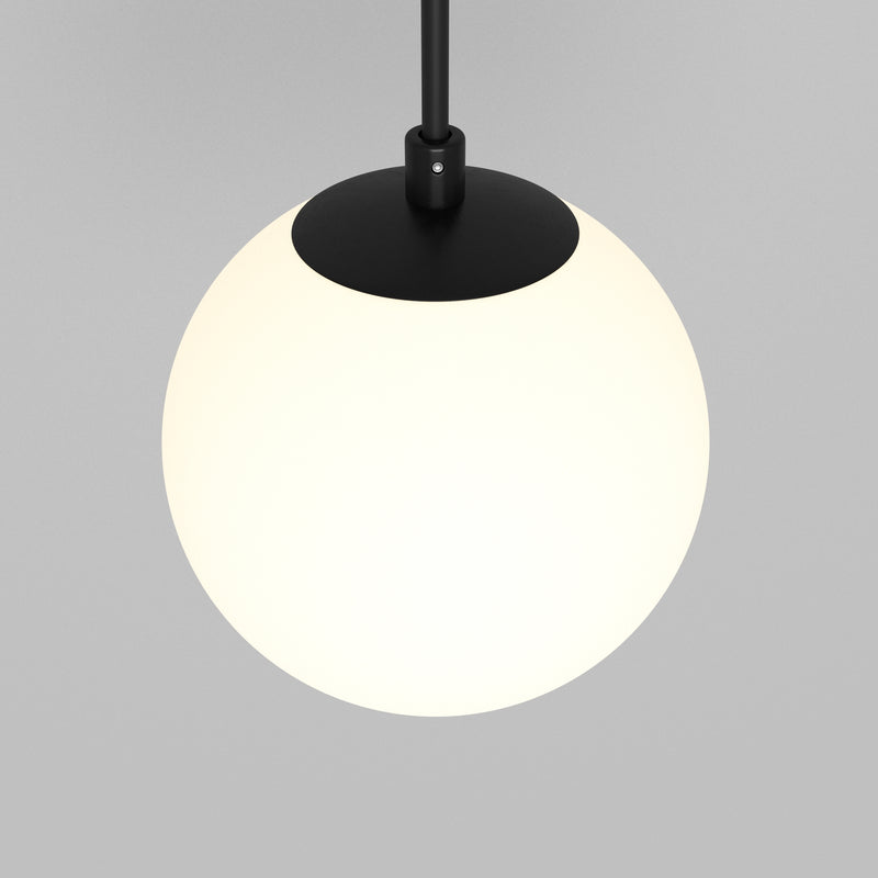 Maytoni Luna 1L pendant lamp, black LED D 10cm