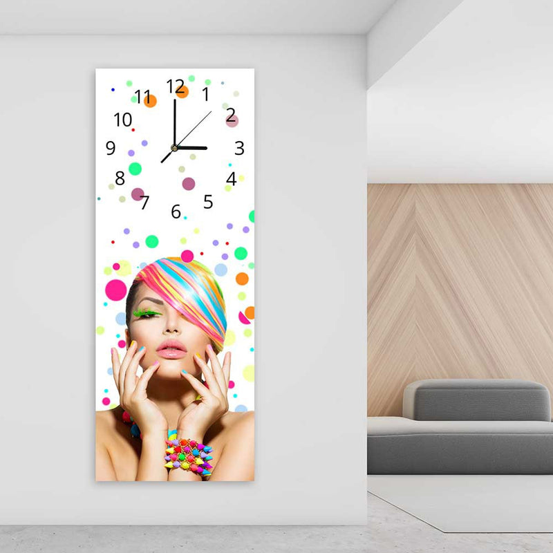 Wall clock, Woman in colors