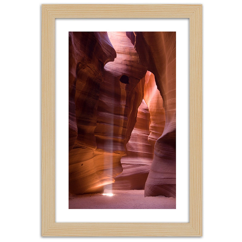 Cuadro en marco natural, Rayos de sol en una cueva.