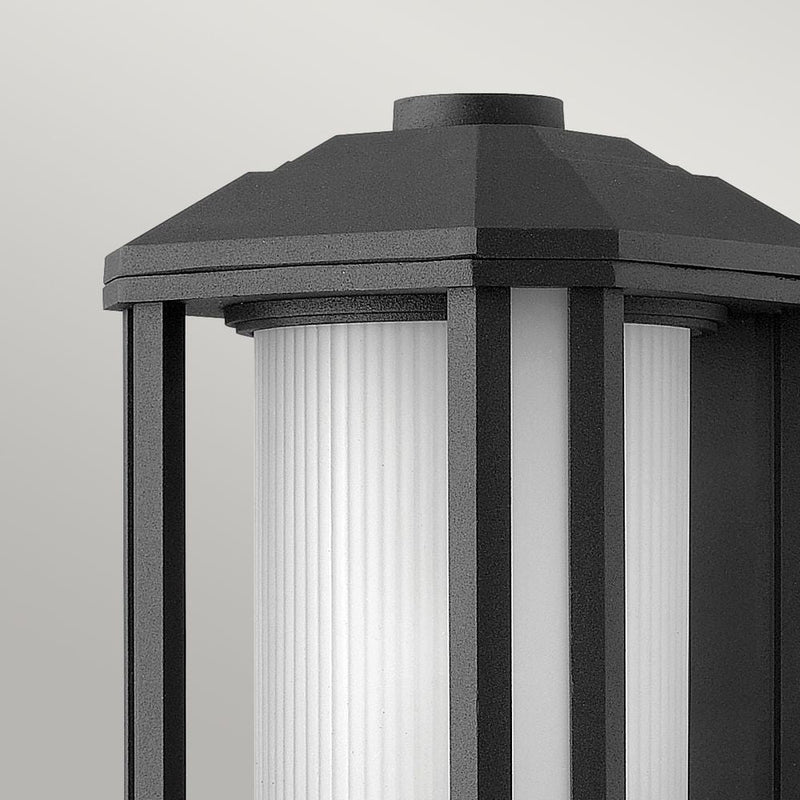 Outdoor wall light Hinkley (QN-CASTELLE-S-BLK) Castelle aluminium, ribbed etched glass E27