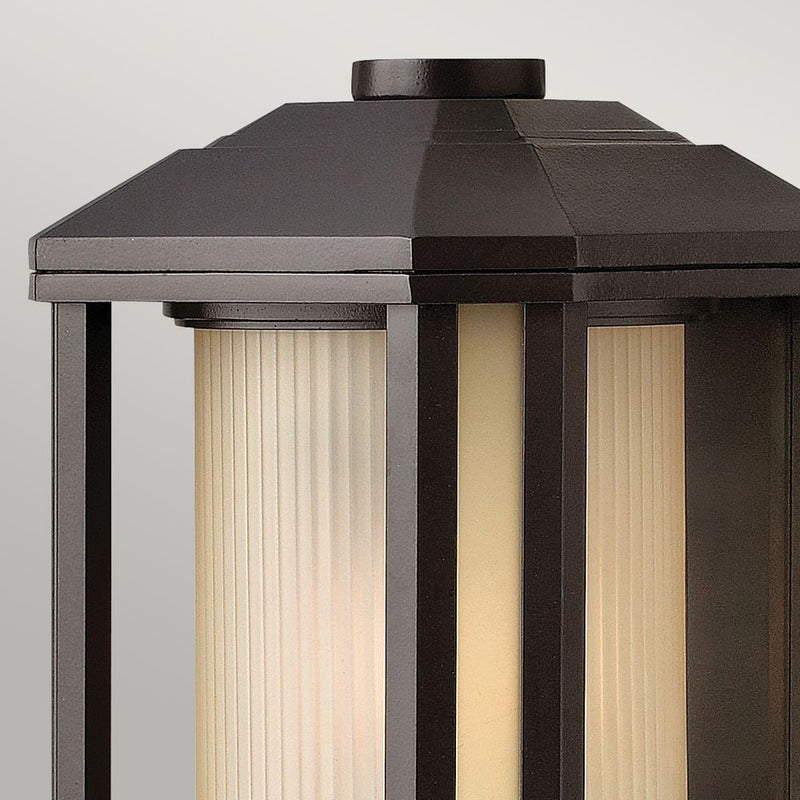 Outdoor wall light Hinkley (QN-CASTELLE-S-BZ) Castelle aluminium, ribbed etched glass E27