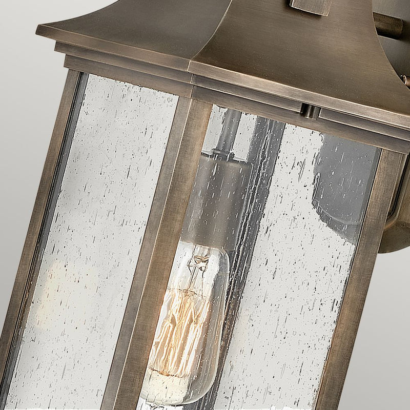 Outdoor wall light Hinkley (QN-GRANT-M-BU) Grant cast aluminium, clear seeded glass E27